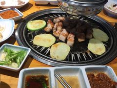 -唯成•韩国炭火烤肉 유성고기