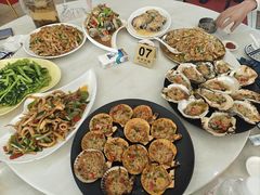 -覃记海鲜美食餐厅