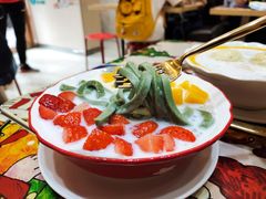 士多啤梨芒果绿茶拉面-甜心妈妈·榴莲星级糖水(北京路总店)