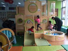 -乐融婴幼儿成长中心(四季青校区)