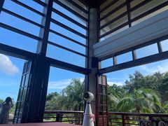 -亚龙湾喜来登·美景台大堂吧