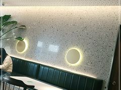 -德克士(亚中商城店)