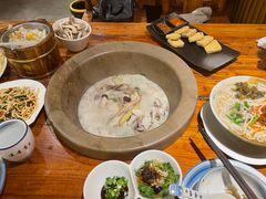 -滇香肴·云南菜蒸汽石锅鱼(云南北路店)