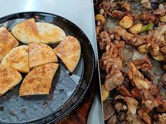 -老东镇啤酒屋海鲜加工·蒸汽海鲜·海鲜烧烤(台东店)