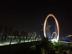 -南京眼步行桥