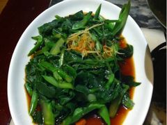 白灼芥藍-蔼若春.传承三十年云南菜(金碧公园店)