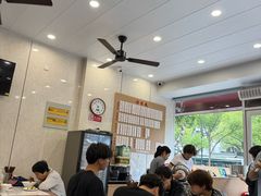 -老西白点心店