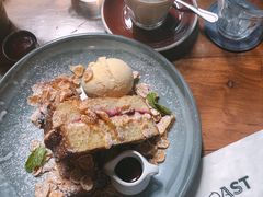 -ROAST coffee & eatery