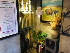 -HIGH FIVE哈福手工汉堡(桂林路店)