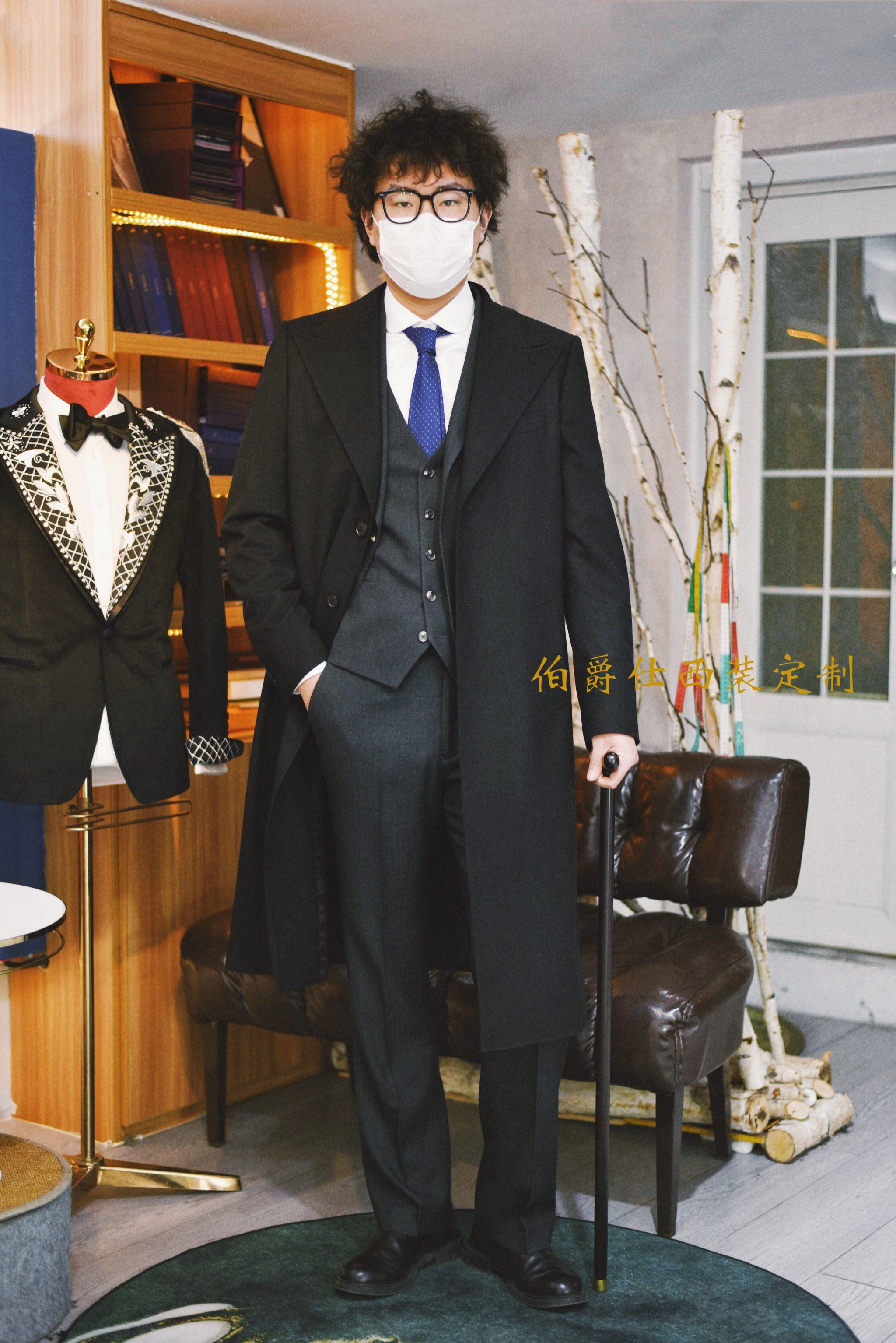 电影浴血黑帮里边的西装款式爆火了,好多客户都在定制