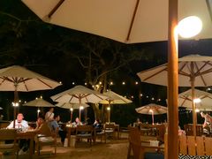 -三亚艾迪逊酒店·海滩烧烤 BARBACOA·现场乐队·浪漫晚餐·烧烤海鲜