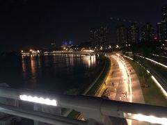-南京眼步行桥