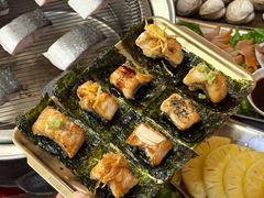 -围炉肉舍•炭烤活鳗•丹东海鲜烤肉(步行街店)