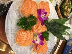 青瓦餐厅-青瓦餐厅·生鱼片·韩园烤肉(西塔店)