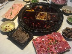 -渝嘴小老弟老火锅(华新村店)