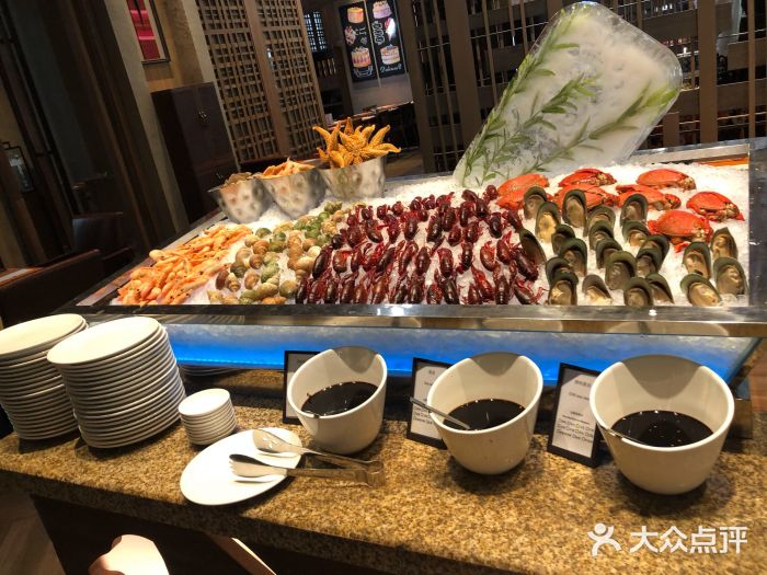 九寨鲁能希尔顿度假酒店·開自助调料区图片