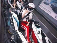 -e赛道卡丁车