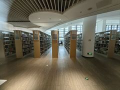 -广州市白云区图书馆