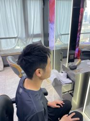 -藤野造型烫发染发