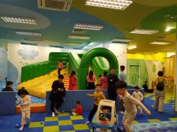 -莫莉幻想儿童乐园(武汉金银潭永旺店)