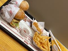 -The Habit Burger Grill 哈比特汉堡(爱琴海店)