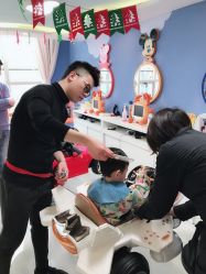 -呵林婴童亲子造型(新街口总店)