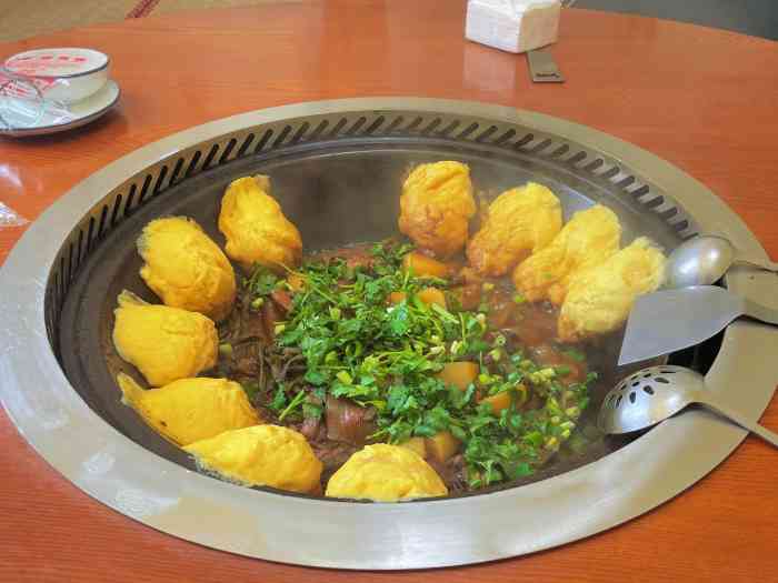 老佟记东北铁锅炖饭店-"去沈北找弟弟玩,听说这家还挺有名,在东北.