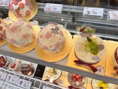 -花花卷卷·鲜食蛋糕(静安久光百货店)
