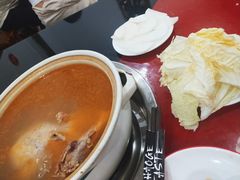 -烧哥美蛙肥肠鱼火锅·十五年社区店