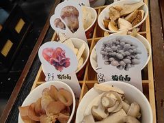 -菌自由丨野生菌火锅特色庭院餐厅(丽江古城店)