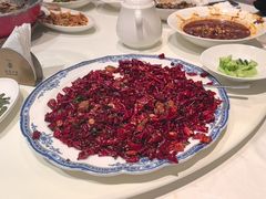 -渝信川菜 · 川味家常菜(财富购物中心店)