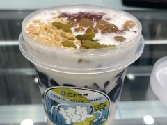 嫩仙草牛乳冰-沪上阿姨·精选茶饮(小白楼朗香街店)