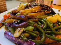 山茄子炖豆角-闯关东东北农家菜(崂山石老人店)