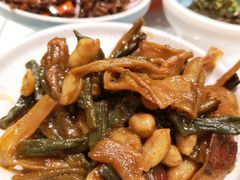 -巷子里小酒馆(繁荣路店)