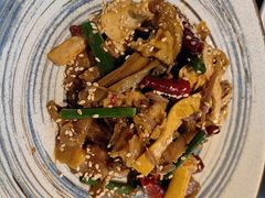 -铜锣湾·有麝自然香(渝北财富中心店)