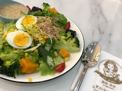 -丽莎沙拉轻食餐厅(国贸店)