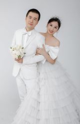 点击看大图 -挪娅婚纱摄影皇家会所