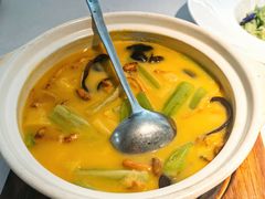 石林云耳竹笙丝瓜毛豆烧鸡油菌-云腾食府·云南菜