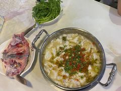 -德林酸菜鱼火锅(南丹店)