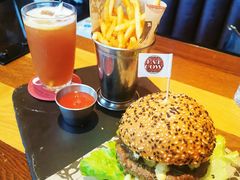 -FAT COW(虹梅路店)