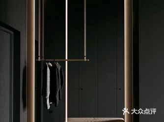140㎡ 三居室，主卧这样布局 1㎡ 都不浪费
