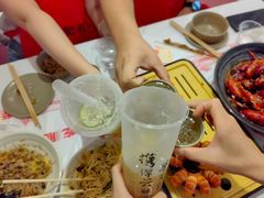 -肥肥虾庄·金牌油焖大虾(汉口城市广场店)