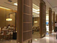 -鱼鲜饭香·招牌汽锅剁椒鱼头王