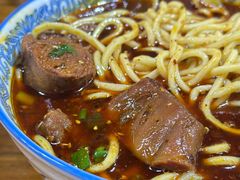 极品牛肉面-蒋六十八梯眼镜面(狮子坪店)
