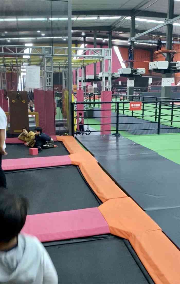 latitude乐图空间室内蹦床主题公园(长沙店)-"【位置】开车开了三十多