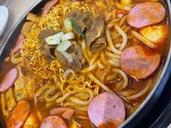 -三清洞摩西韩式年糕火锅(威高广场店)