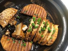 -亚哈饭店(梅园新村小区店)