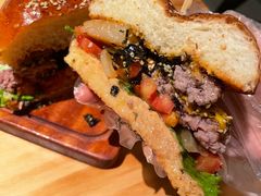 -三勾JJJ Burger&Coffee(梅溪湖店)