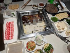 -海底捞火锅鲜切牛肉主题店(长寿路店)