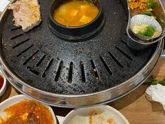 -江南猪肉商会无限续吃(弘大店)